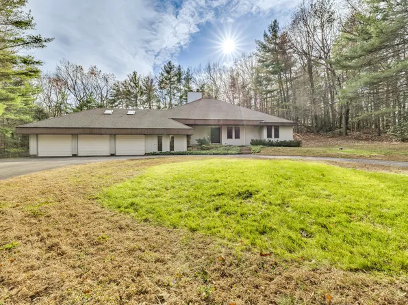 1 Northcrest Drive, Granby, CT 06060