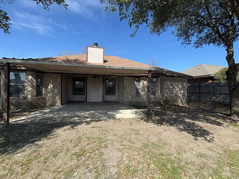 3906 Lone Oak Dr — Photo 19