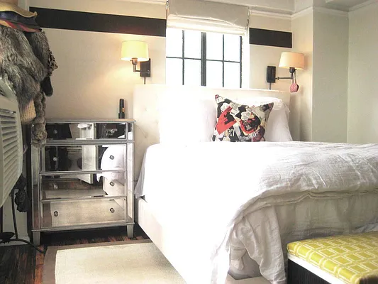 Rented by Segallis Real Estate | media 17