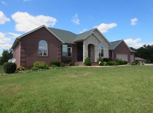3027 E Southernview Rd, Ozark, MO 65721