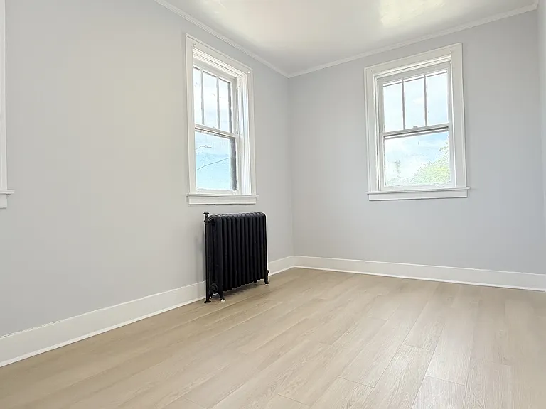 36 Hanna St W #8 — Photo 11