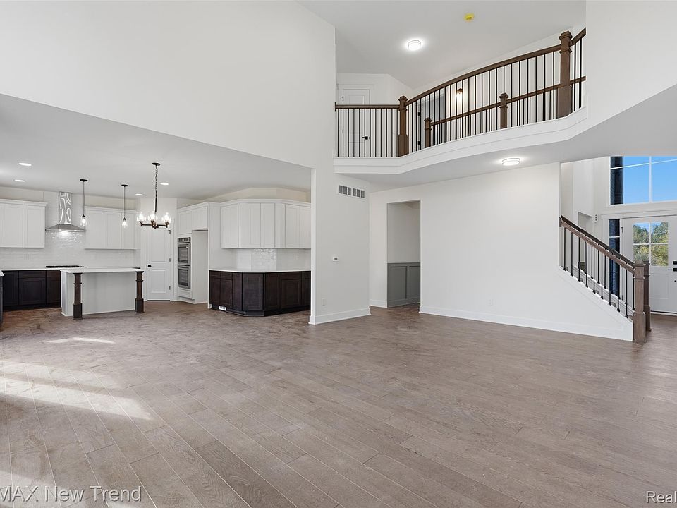 24488 Pembrooke Dr, photo 12