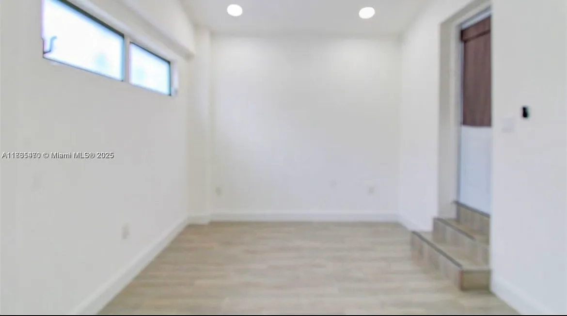 6110 S Waterway Dr — Photo 2