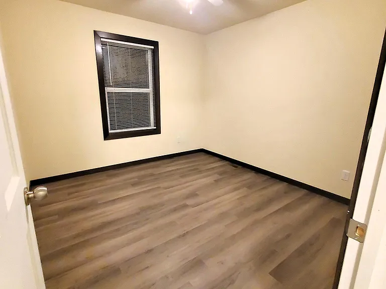 301 S Wasson Ln #D — Photo 16