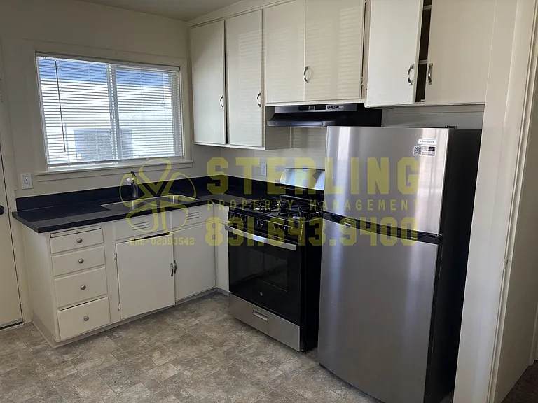 812 Park Avenue - Monterey — Photo 13