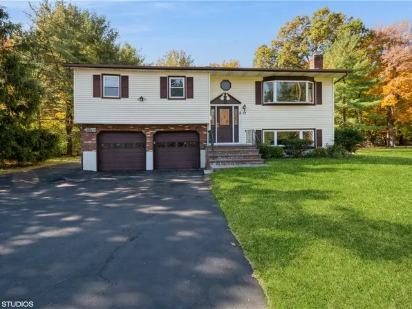 12 Theodore Roosevelt Drive, Blauvelt, NY 10913