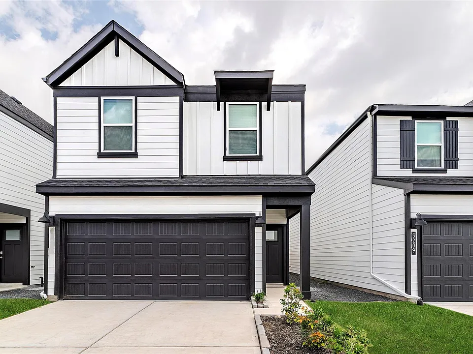 3207 Crown Gate Dr