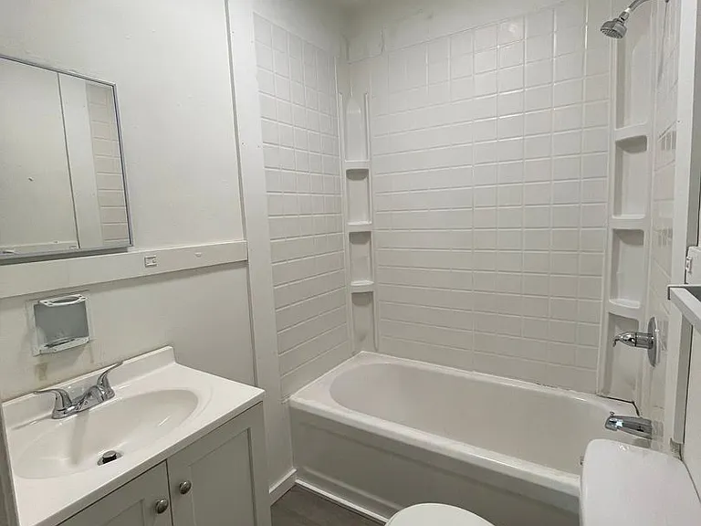 2650 Cottage Grove Ave — Photo 42