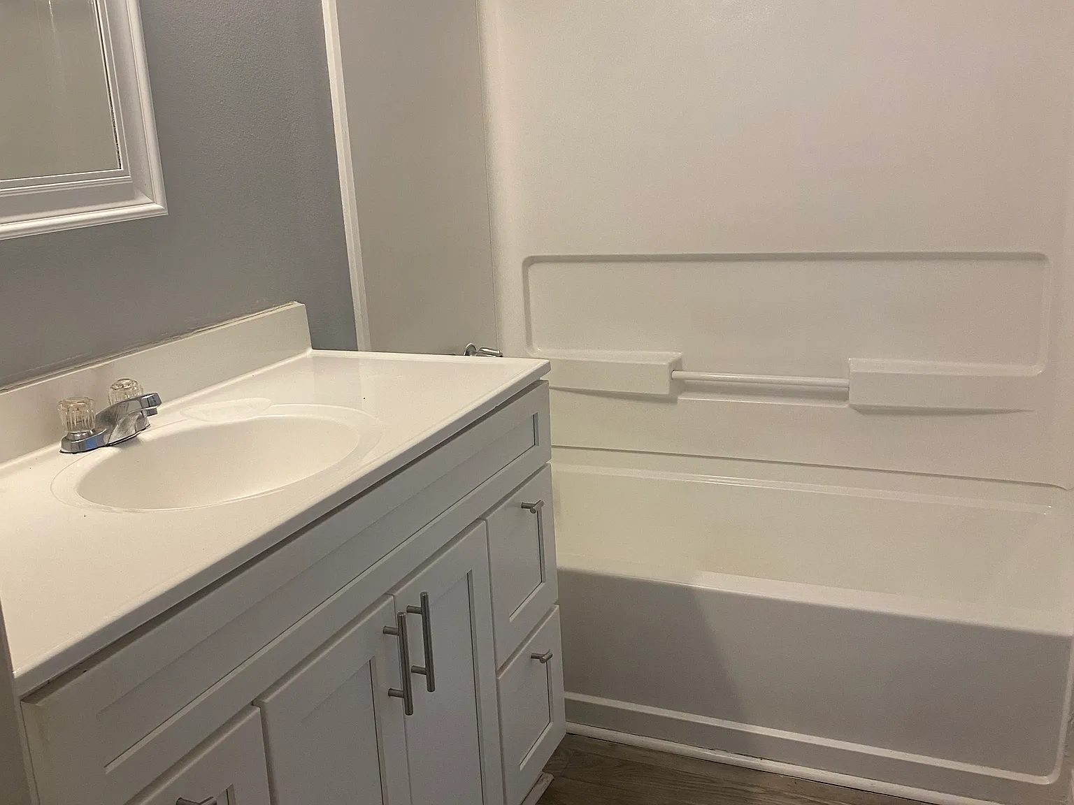 Uptown Apartments — Photo 4