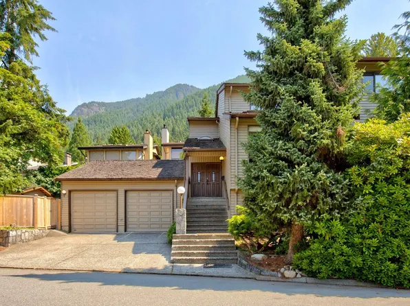 5600 Grousewoods Pl, North Vancouver, BC V7R 4T4
