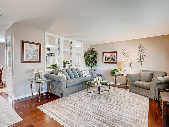4th image of 10284 W Marlowe Pl