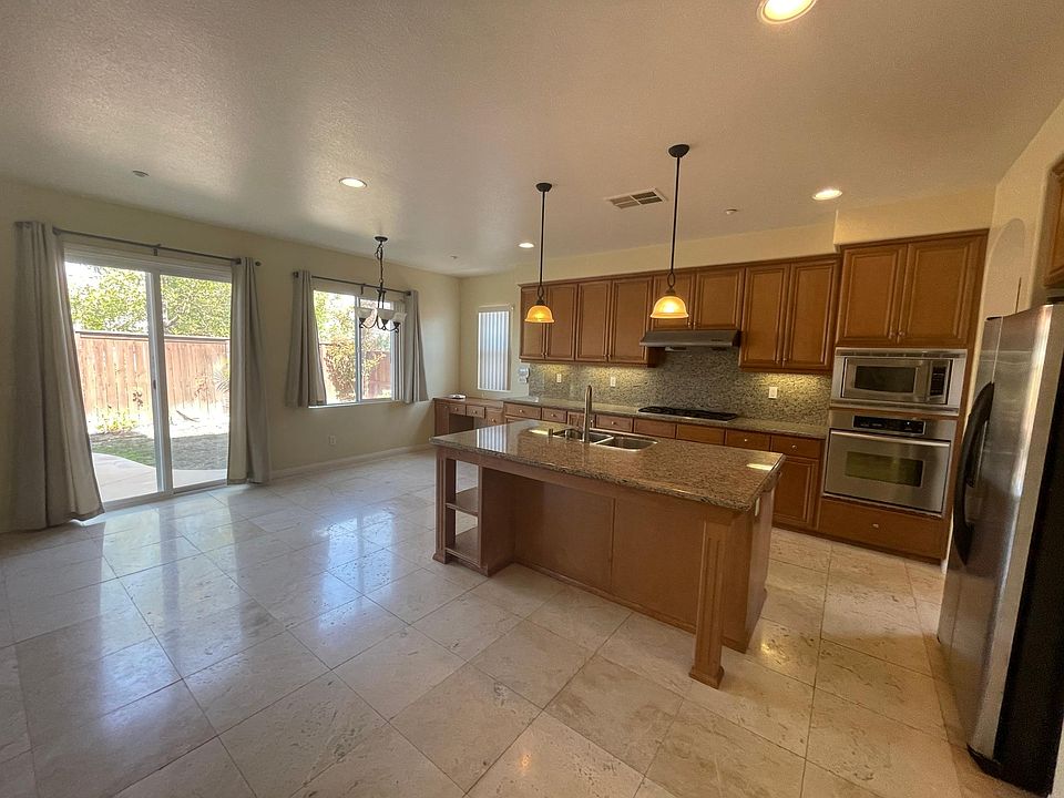 1st image of 16930 Silver Crest Dr