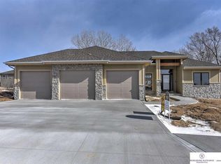 3203 N 177th St, Omaha, NE 68116