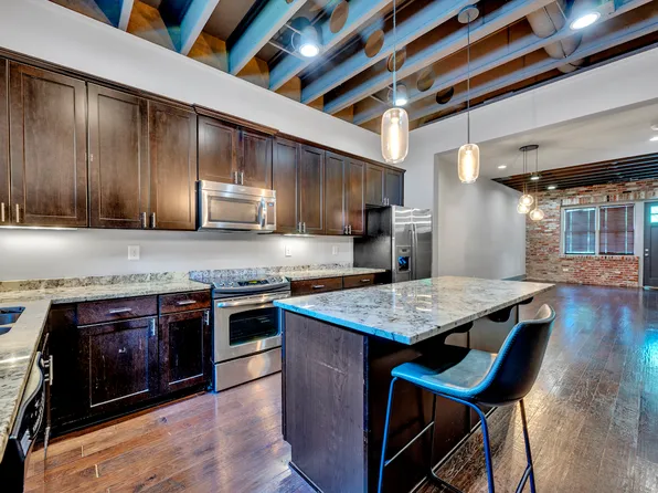 202 Barristers Ct, Birmingham, AL 35242