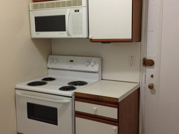 4th image of 14 Stoner Ave APT 1K