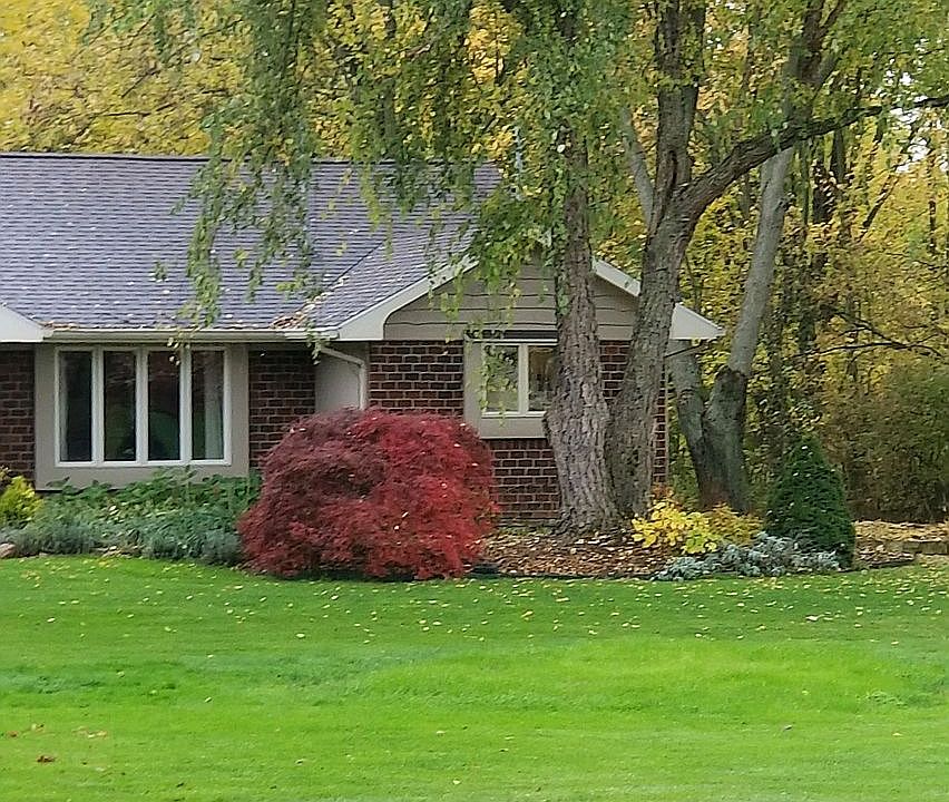 1st image of 3400 92nd St SE