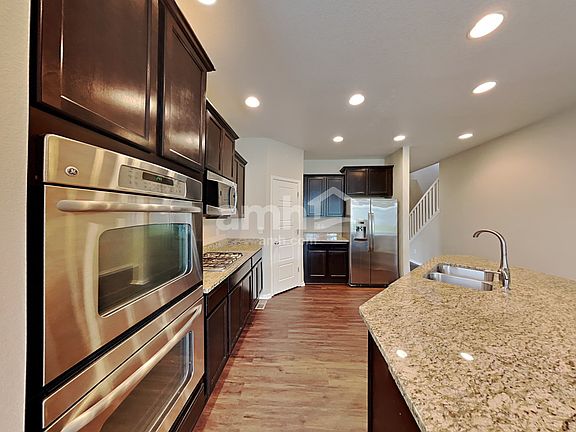 3rd image of 137 Sand Cherry St