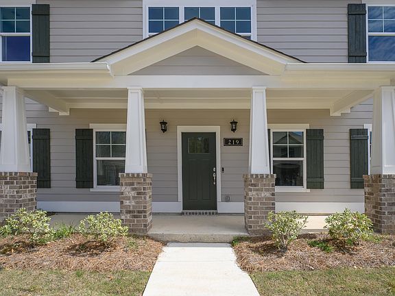 3rd image of 231 Ridge Blvd