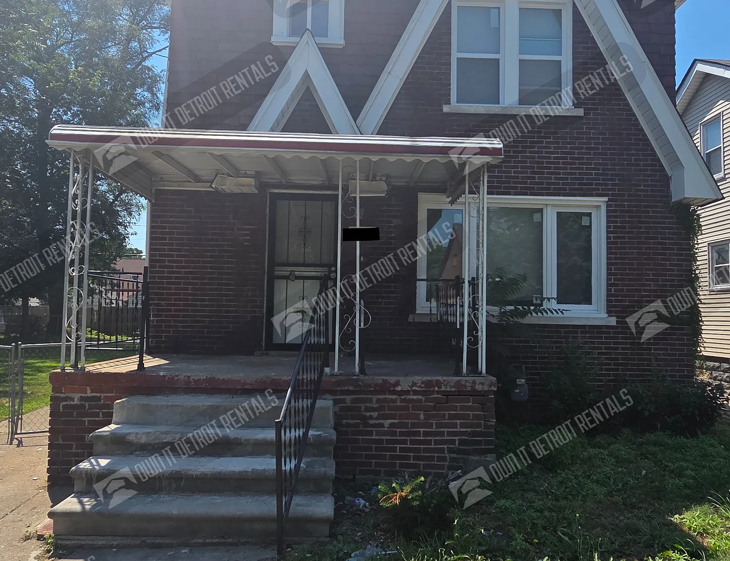 House- Colonial — Photo 1