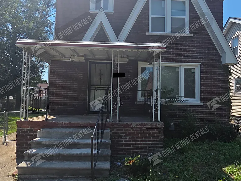 15757 Pinehurst St — Photo 1