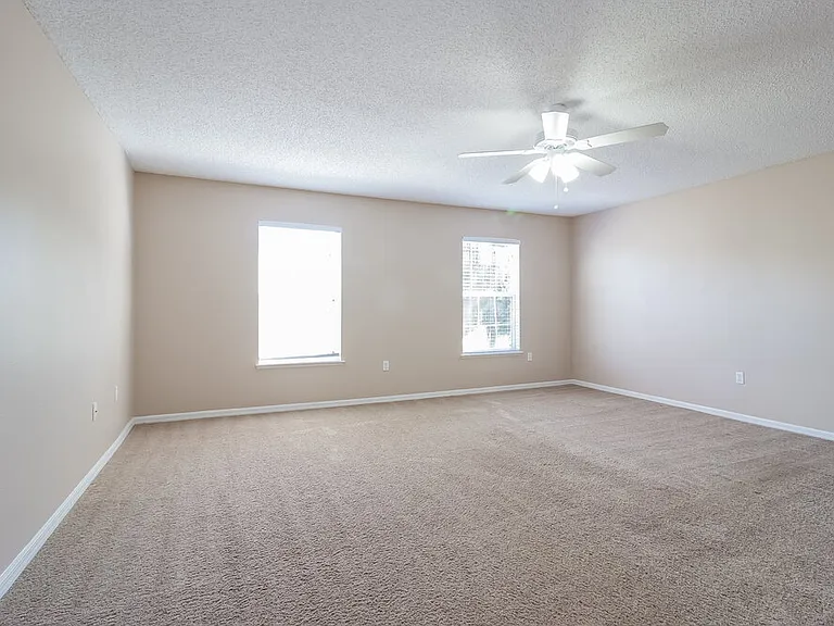 1113 Benan Ct — Photo 8
