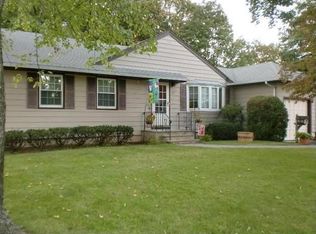 201 Valley View Rd, Hillside, NJ 07205