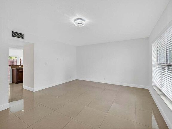 4th image of 7506 NW 75th Street