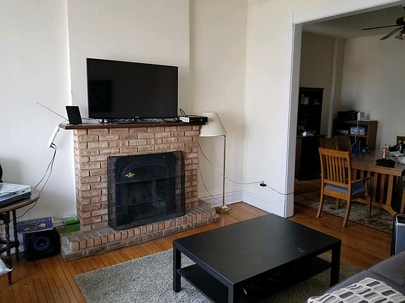 5th image of 2644 N Wilton Ave Unit 2