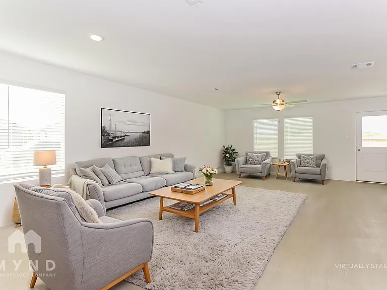 10140 Dalgreen Cir — Photo 2