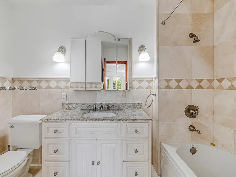 184 Paloma Dr — Photo 18
