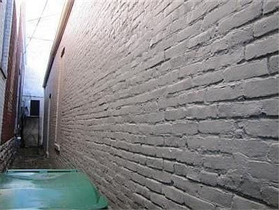 2nd image of 116 W Poplar St
