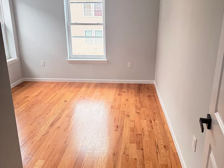 725 S 11th St #1 — Photo 4