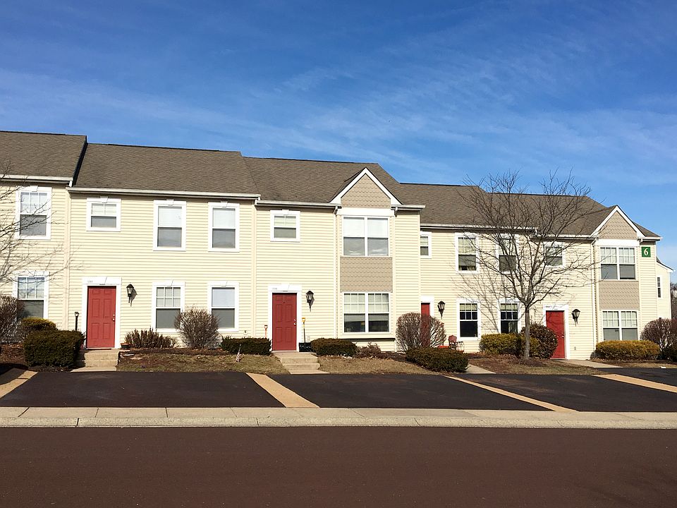 1st image of 998 W 10th St #3B-1Ba-1300Sqft
