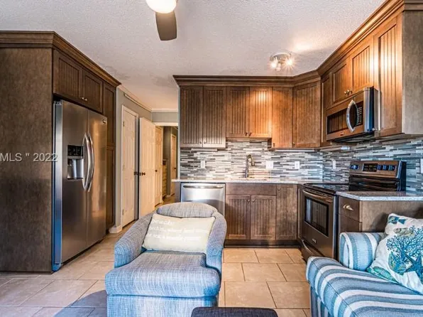 23 S Forest Beach Dr APT 160, Hilton Head Island, SC 29928