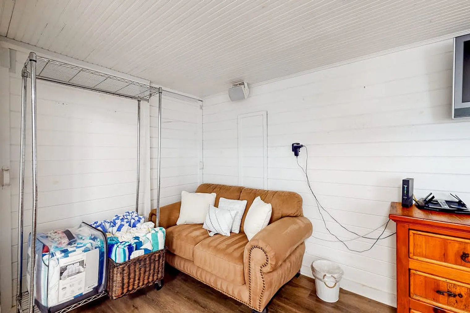2 bed, 2.0 bath, 1270 sqft, $11,340 — Photo 4