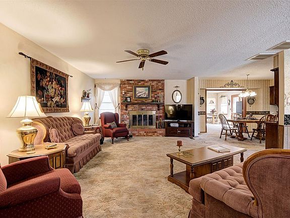 5th image of 6021 Broadmoor Ave