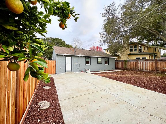 5th image of 1047 Berkeley Ave