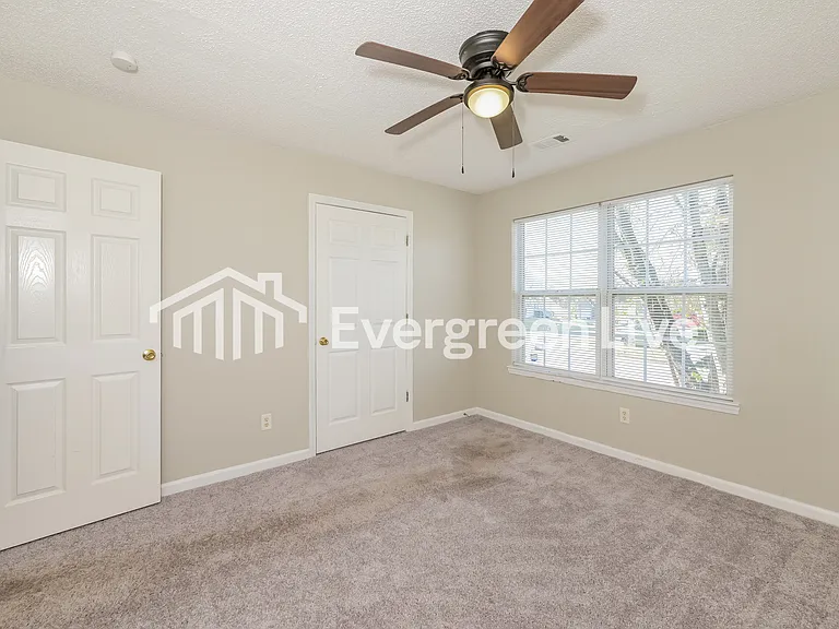 6380 Ariaal Dr — Photo 12