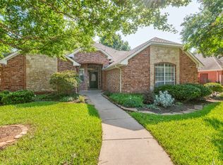 805 Evergreen Ct, Keller, TX 76248
