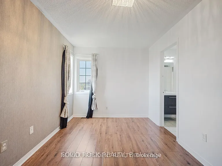 15 Roundstone Dr — Photo 16