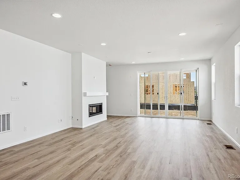 4192 Satinwood Dr — Photo 5
