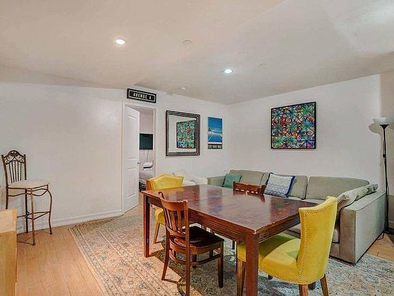 2nd image of 53 Pitt St #1BB