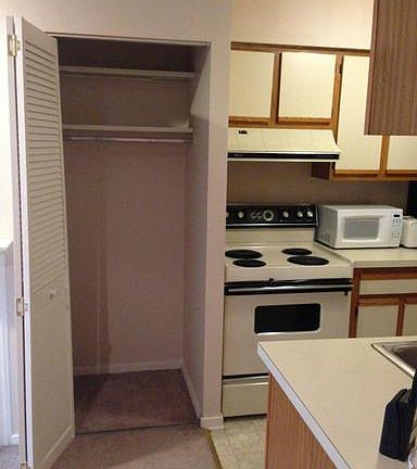 4th image of 9734 Hellingly Pl #200