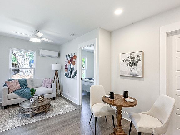 View from Kitchenette to Living room
