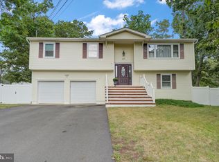 45 John F Kennedy Blvd, Pine Beach, NJ 08741
