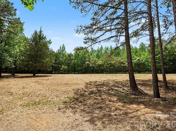 1508 Union Rd, Matthews, NC 28104