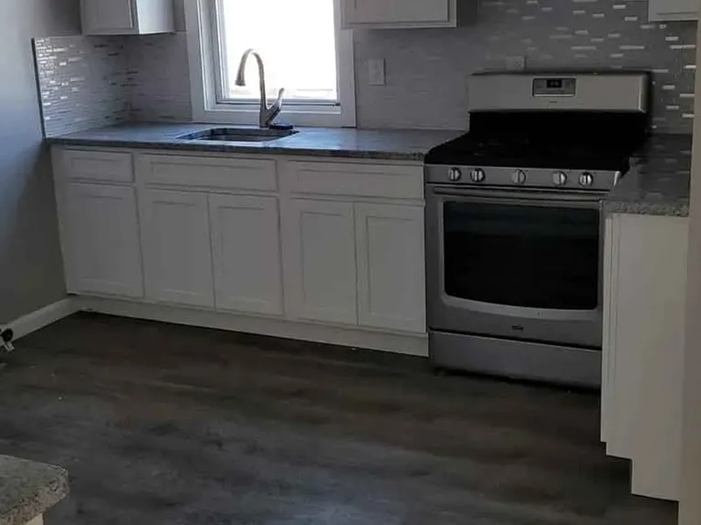 1066 Mary St #2 — Photo 8