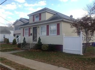 178 3rd Ave, Cranston, RI 02910