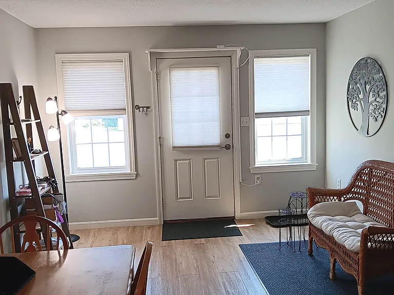 35 Mathews Ave #39 — Photo 2