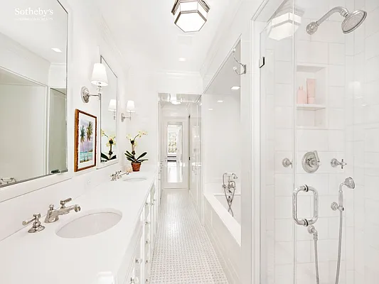 Sold by Sotheby's International Realty | media 7